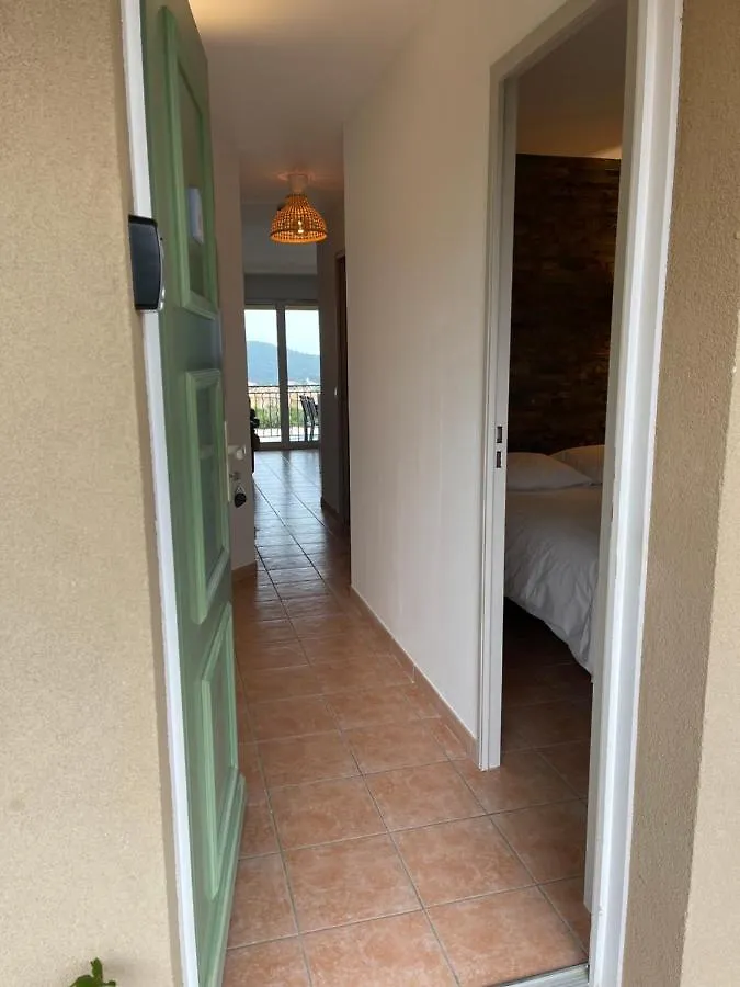 Appart. Vue Mer Avec Piscine - Golfe De St Tropez Les Issambres 0*,  Francja
