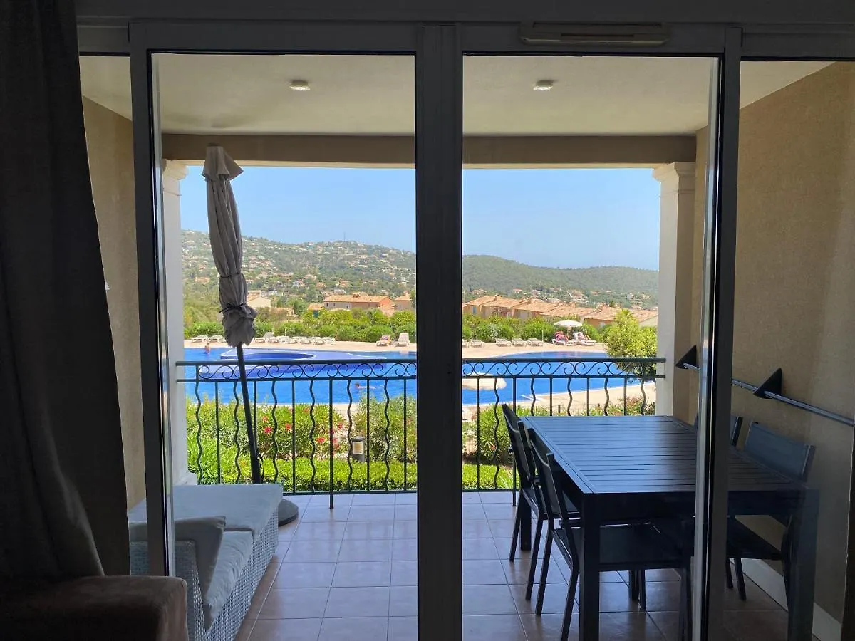 Appart. Vue Mer Avec Piscine - Golfe De St Tropez Les Issambres 0*,  Francja