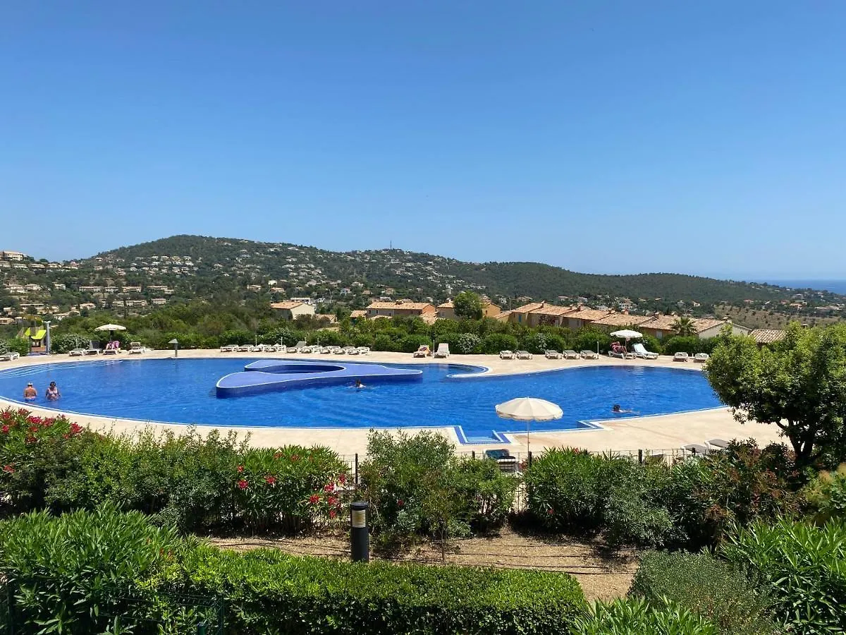 Appart. Vue Mer Avec Piscine - Golfe De St Tropez Les Issambres 0*,